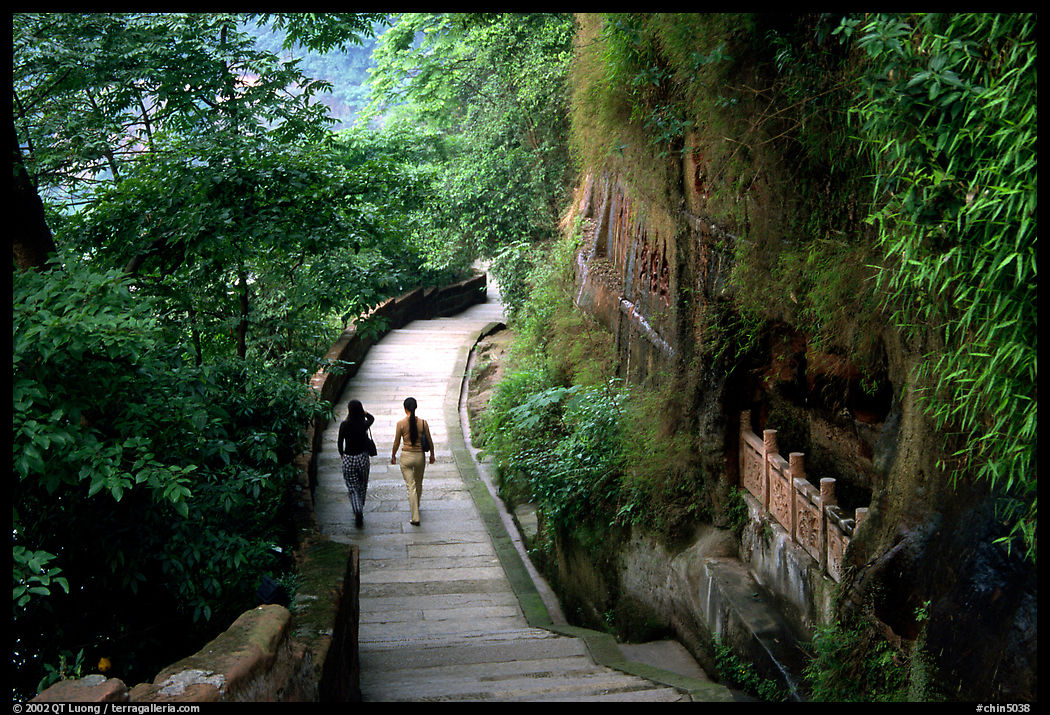 Entrance walkway to the Grand Buddha complex. Leshan, Sichuan, China