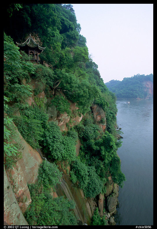 Bijin Pavillion in the cliffs of Lingyun Hill above the confluence of Min and and Dadu Rivers. Leshan, Sichuan, China