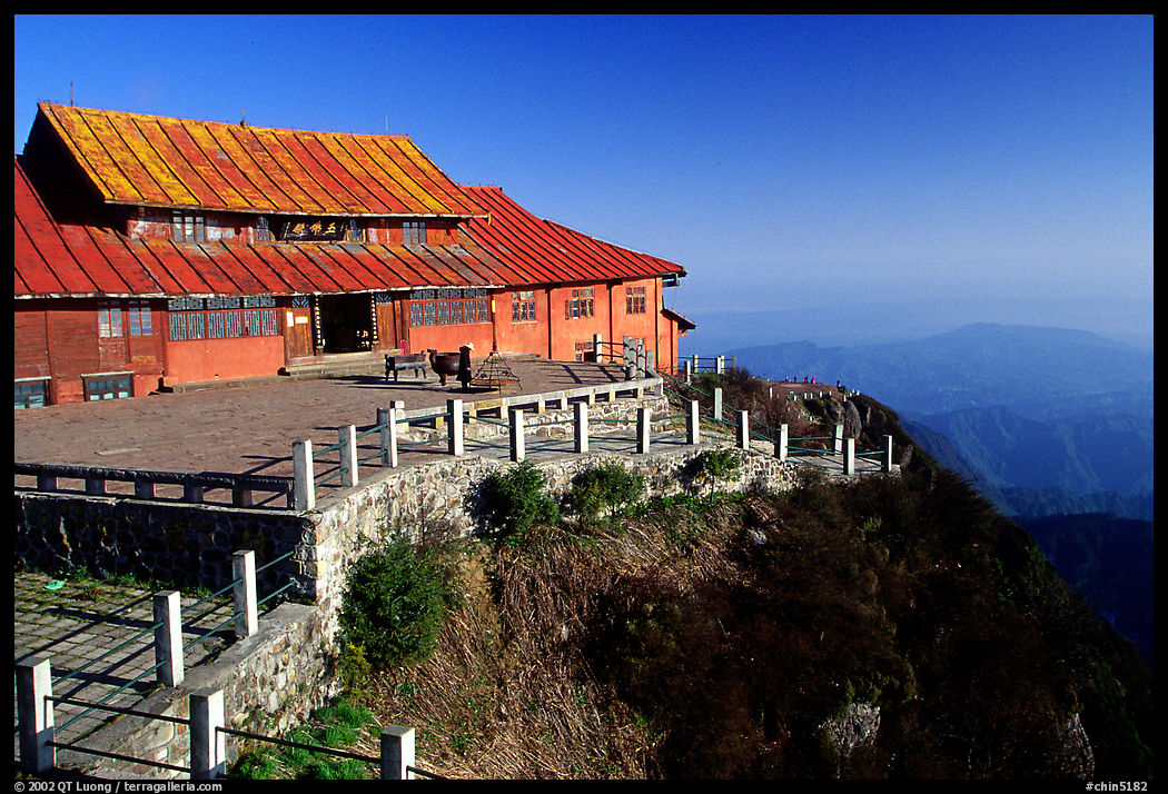 Jinding Si temple in the morning. Emei Shan, Sichuan, China