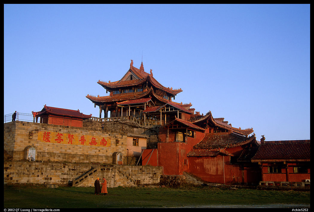 Jinding Si (Golden Summit) temple in the evening. Emei Shan, Sichuan, China