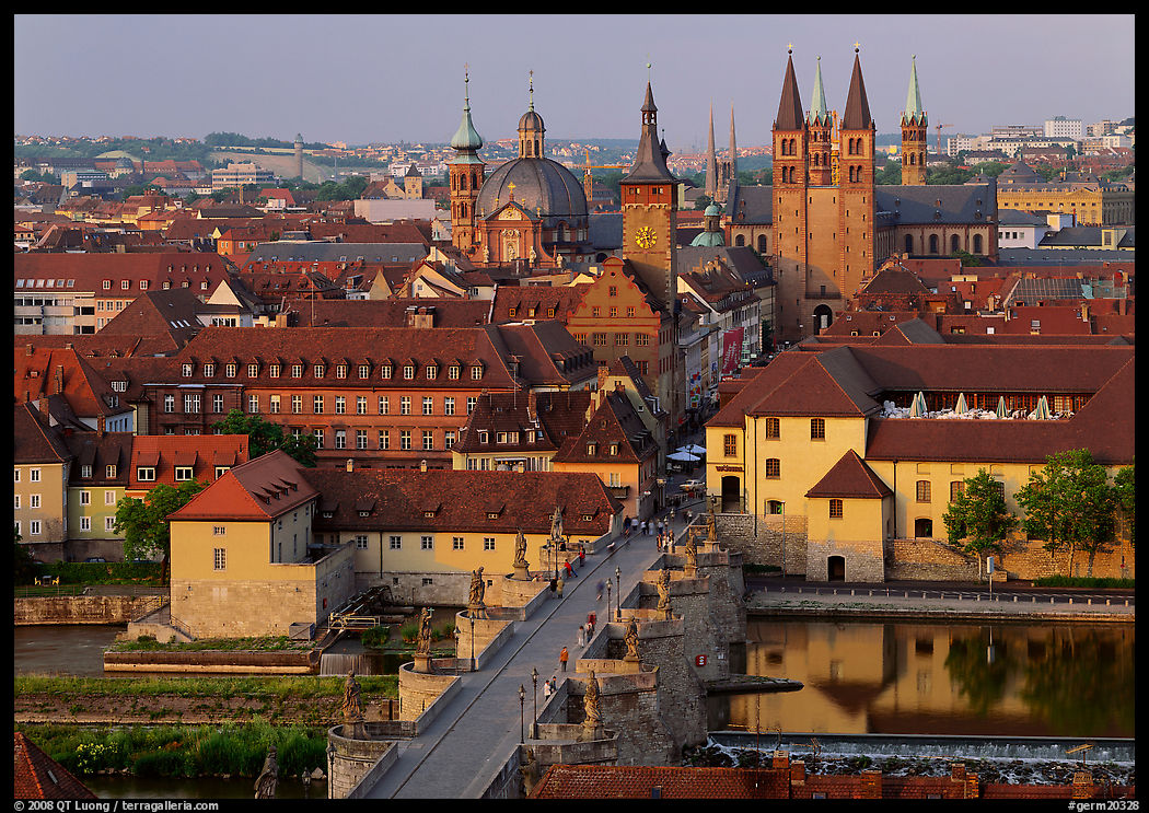 Alte Mainbrucke bridge and Neumunsterkirche church. Wurzburg, Bavaria, Germany