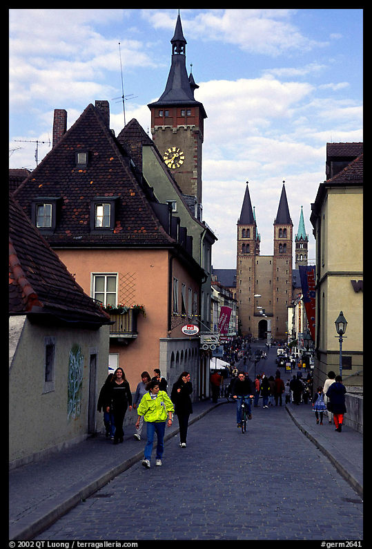 Rathaus, and Neumunsterkirche seen fron Alte Mainbrucke (bridge). Wurzburg, Bavaria, Germany