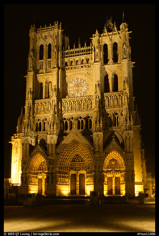 Notre Dame Cathedral at night, Amiens. France