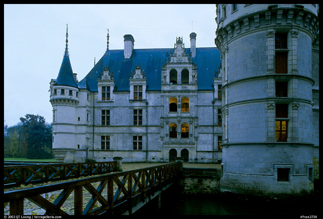 Azay-le-rideau chateau entrance. Loire Valley, France