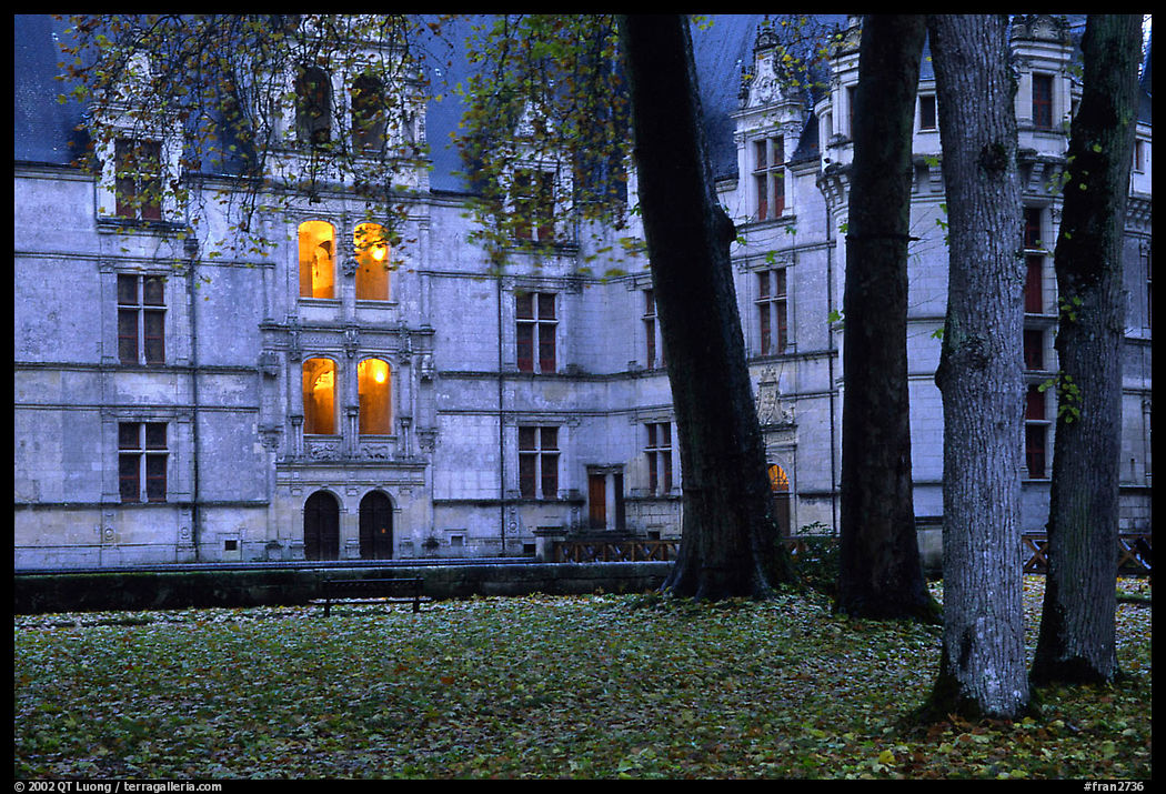 Azay-le-rideau chateau at dusk. Loire Valley, France