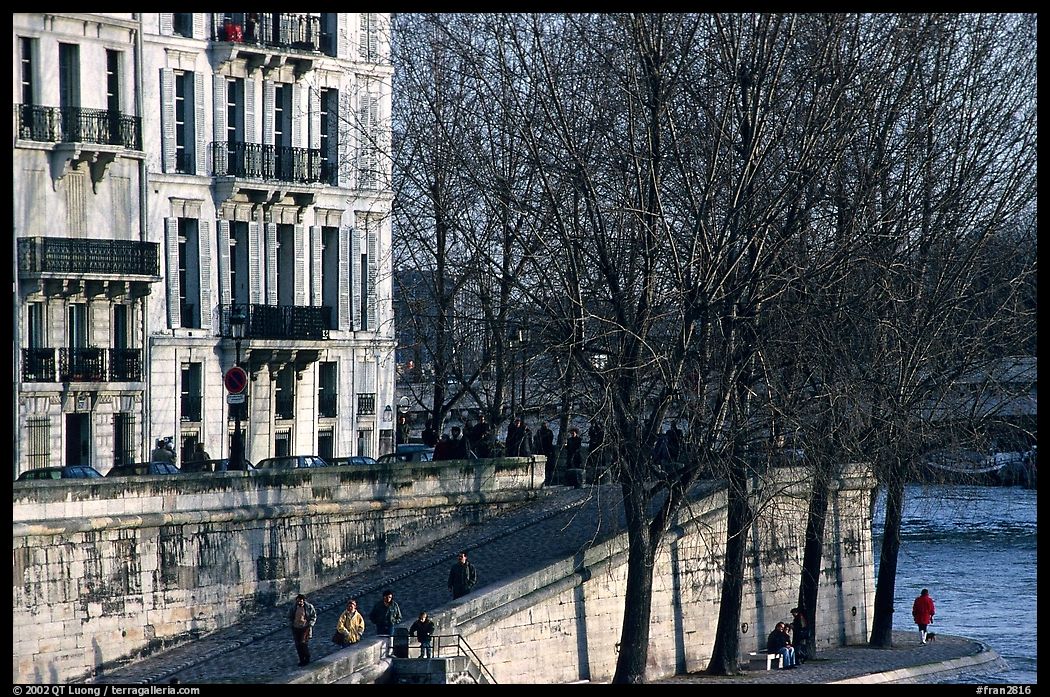Waterfront of the Saint-Louis island. Paris, France