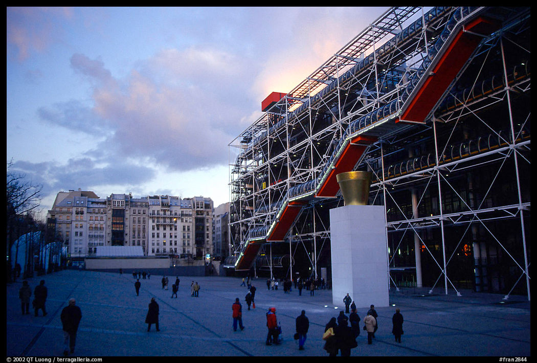 Georges Pompidou center and Beaubourg plaza. Paris, France