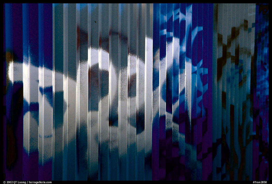 Graffiti. Paris, France