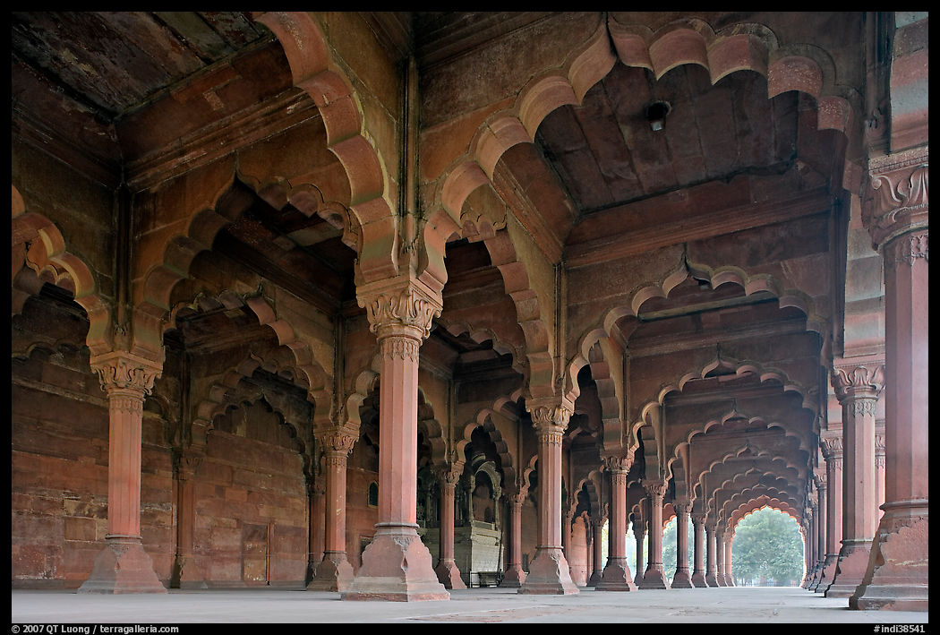 Arches in Diwan-i-Am, Red Fort. New Delhi, India