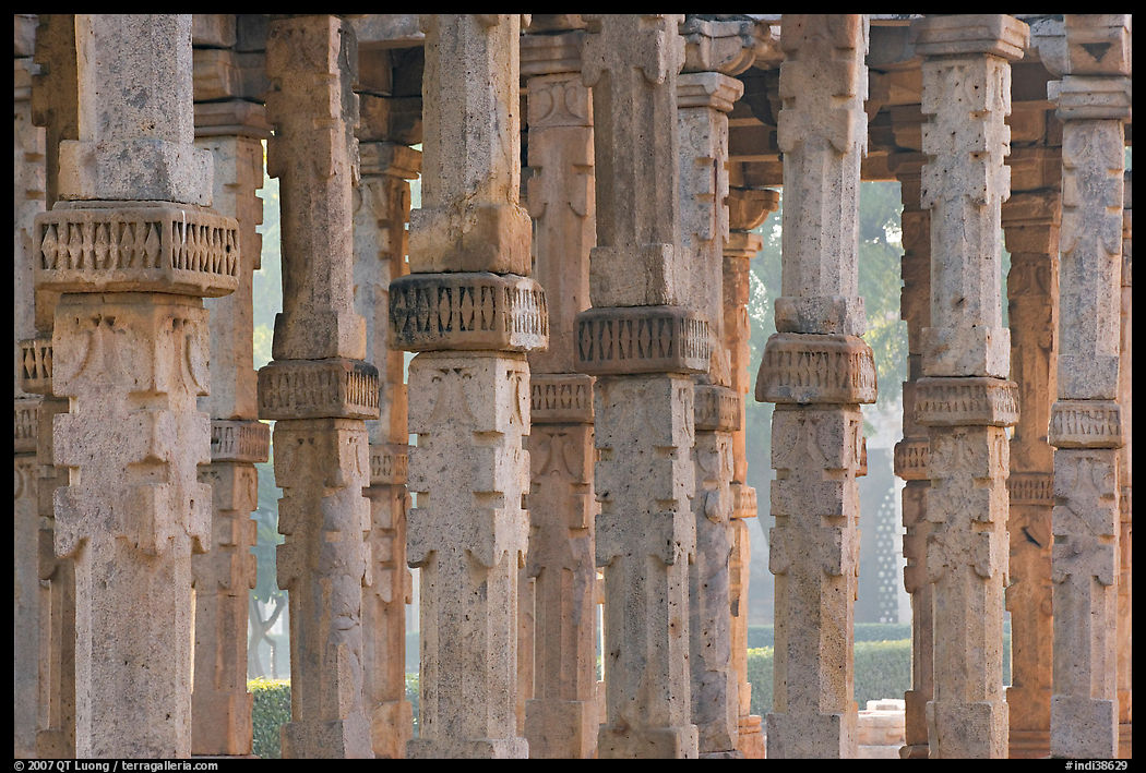Colons, Qutb complex. New Delhi, India