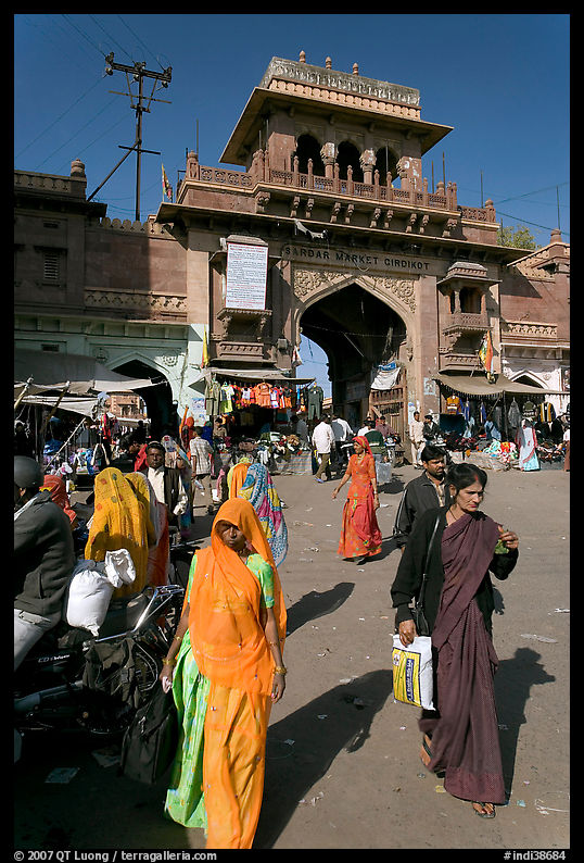 Women in front of Sardar Market gate. Jodhpur, Rajasthan, India