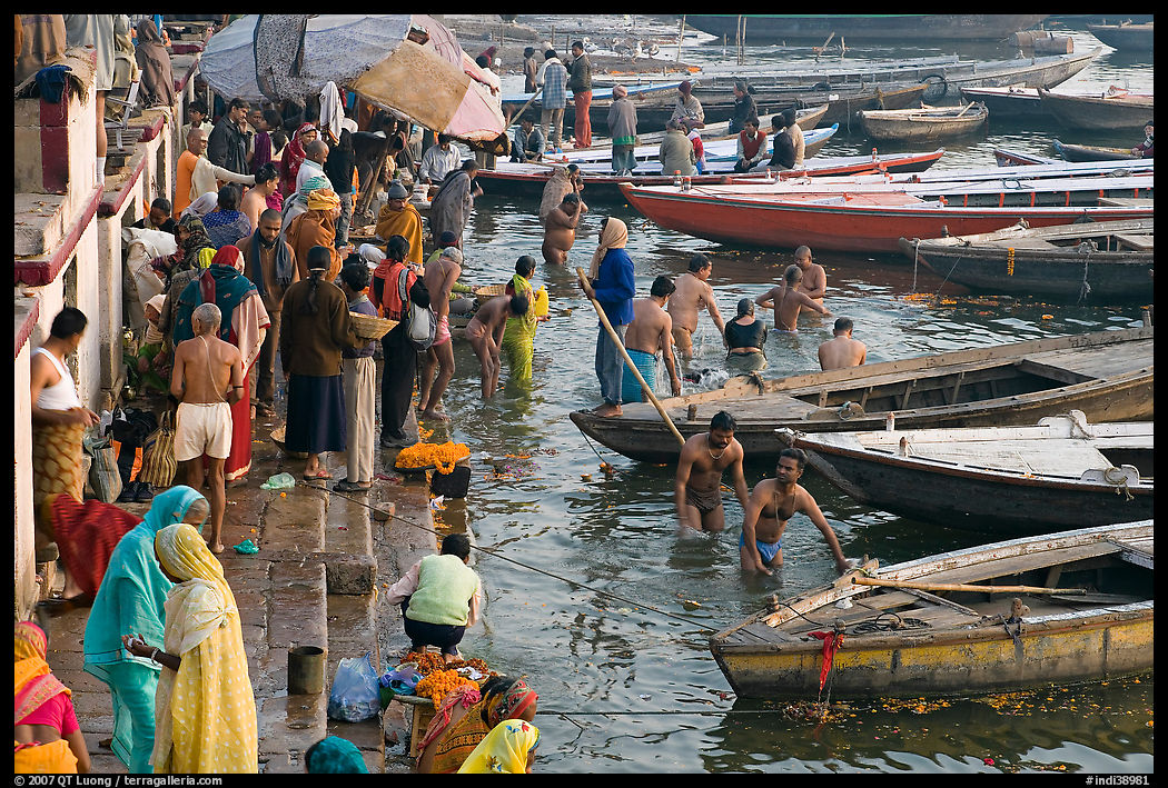 Ritual dip into the Ganga River. Varanasi, Uttar Pradesh, India