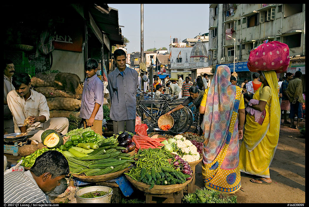 Vegetable stand, Colaba Market, Colaba Market. Mumbai, Maharashtra, India