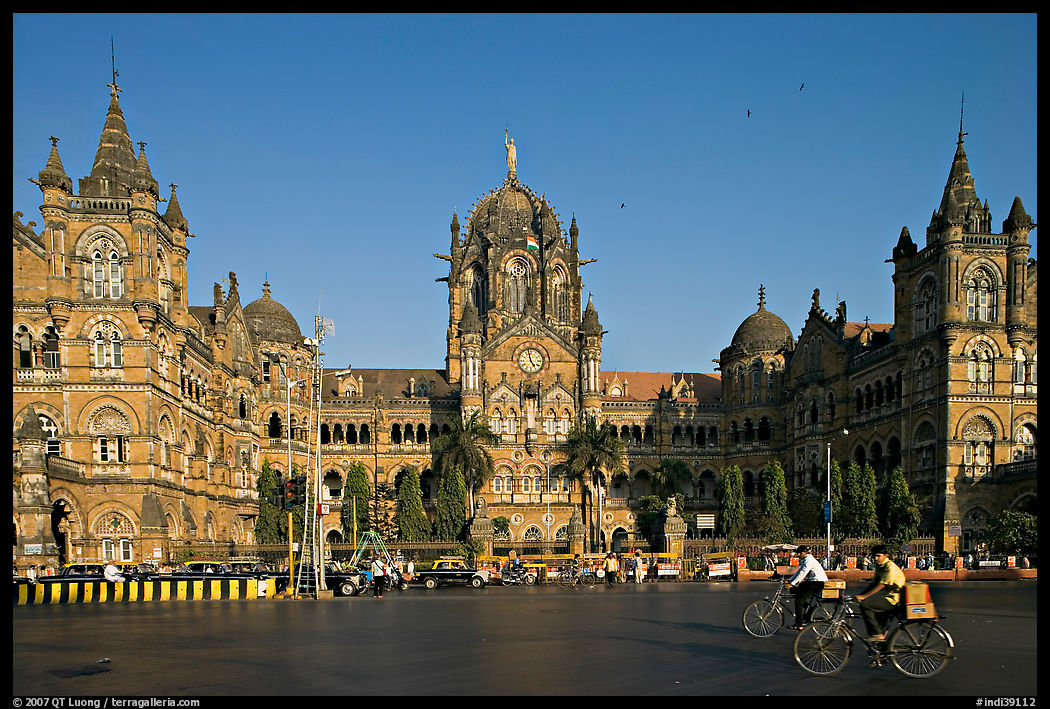 Chhatrapati Shivaji Terminus (Victoria train station), late afternoon. Mumbai, Maharashtra, India