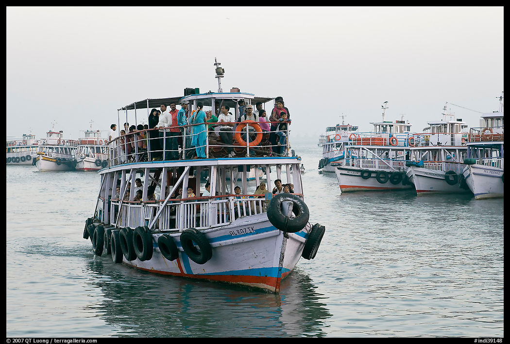 Tour boat loaded with passengers. Mumbai, Maharashtra, India