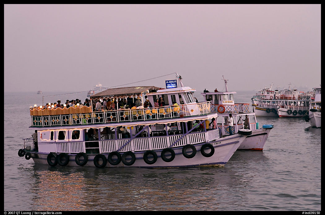 Tour boat at twilight. Mumbai, Maharashtra, India
