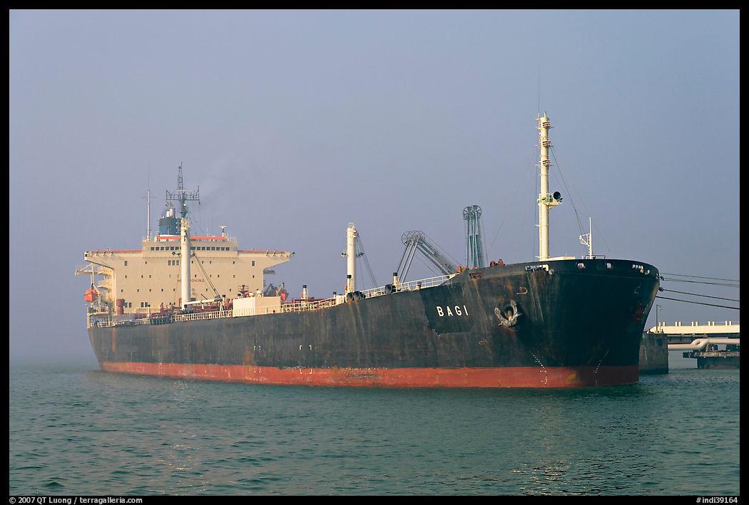 Oil Tanker, Mumbai Harbor. Mumbai, Maharashtra, India