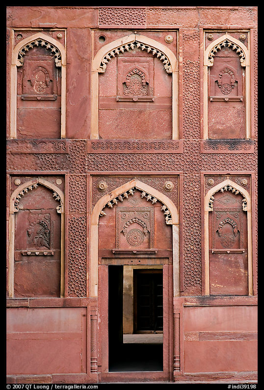 Wall detail of Jehangiri Mahal, Agra Fort. Agra, Uttar Pradesh, India