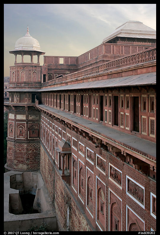 Outside walls of Jehangiri Mahal and Agra Fort. Agra, Uttar Pradesh, India