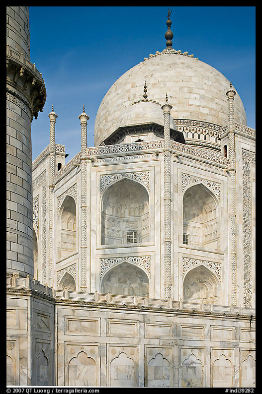 Base, dome, and minaret, Taj Mahal. Agra, Uttar Pradesh, India
