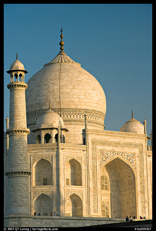 Taj Mahal, late afternoon. Agra, Uttar Pradesh, India