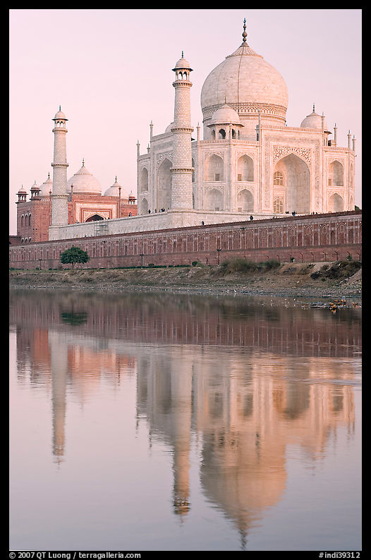 Taj Mahal and Jawab reflected in Yamuna River, sunset. Agra, Uttar Pradesh, India