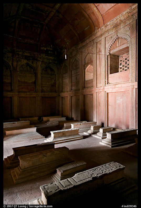 Tombs, including Islam Khan's in the Jama Masjid mosque. Fatehpur Sikri, Uttar Pradesh, India
