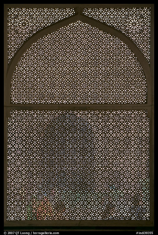 Jali (marble lattice screen) in Shaikh Salim Chishti mausoleum. Fatehpur Sikri, Uttar Pradesh, India