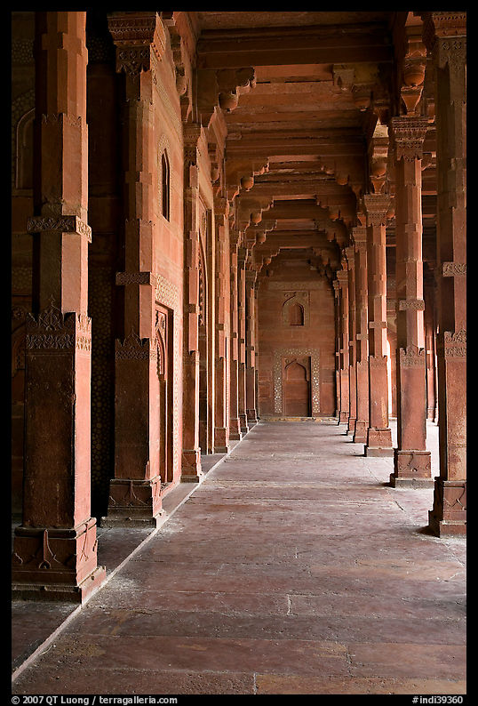 Prayer hall, Dargah (Jama Masjid) mosque. Fatehpur Sikri, Uttar Pradesh, India