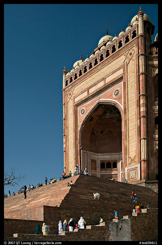 Buland Darwaza (Victory Gate), Asia's largest, Dargah mosque. Fatehpur Sikri, Uttar Pradesh, India