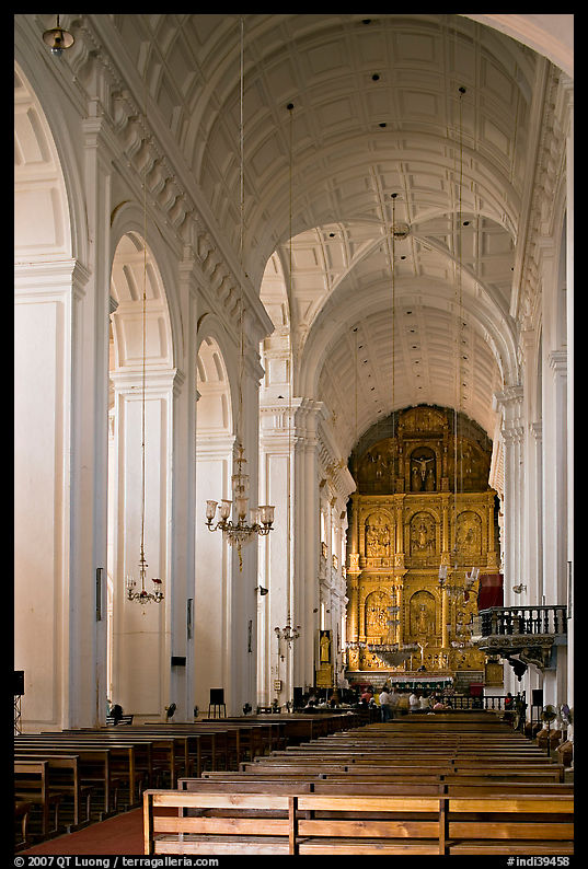Nave and altar of Se Cathedral , Old Goa. Goa, India