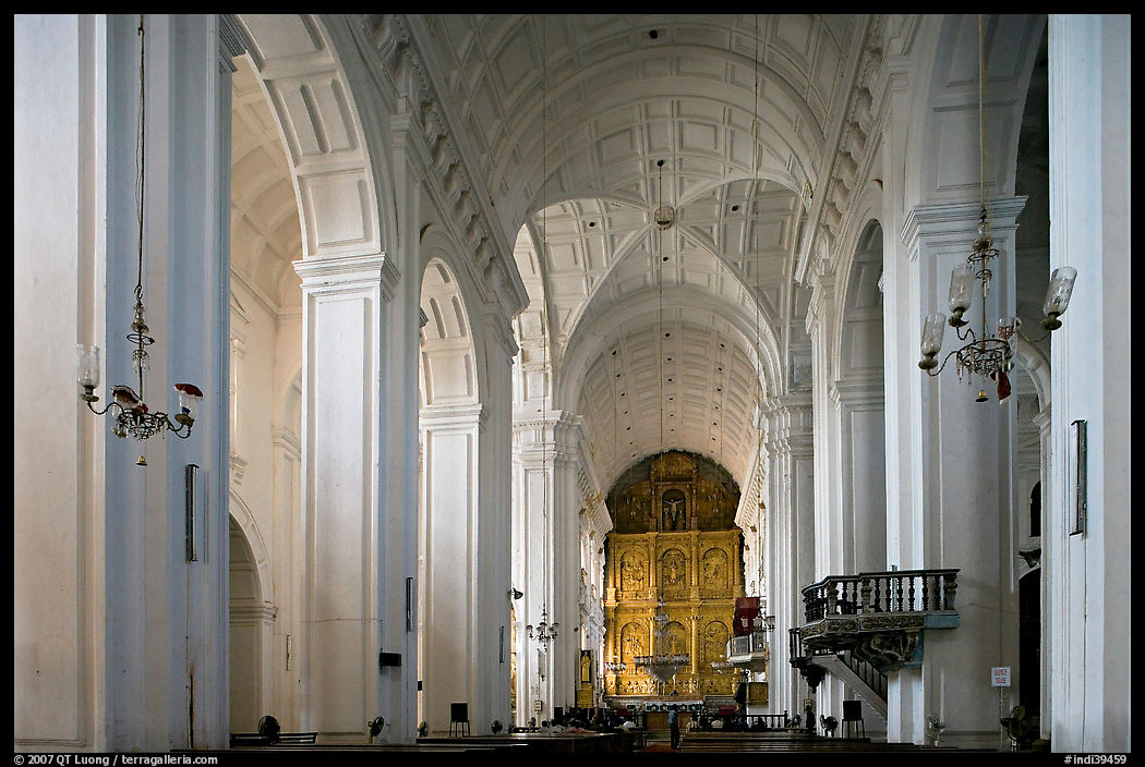 Se Cathedral interior in Corinthian style, Old Goa. Goa, India
