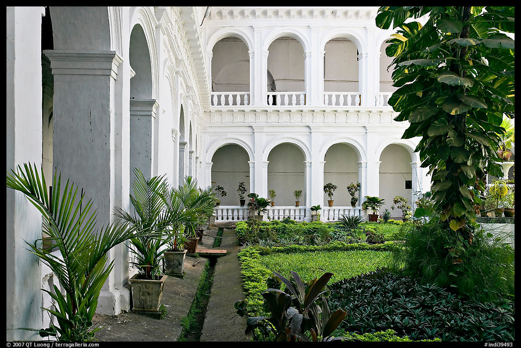 Garden in courtyard of Basilica of Bom Jesus, Old Goa. Goa, India