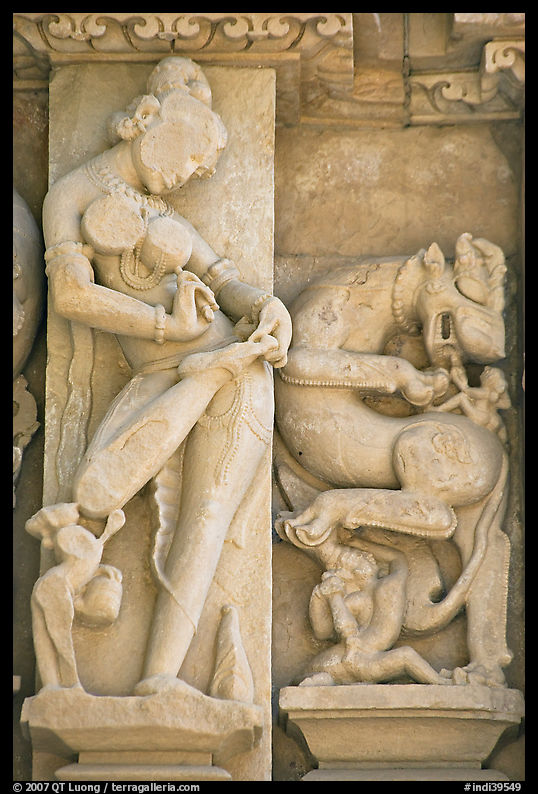 Sculpture of woman removing thorn from foot, Parsvanatha temple, Eastern Group. Khajuraho, Madhya Pradesh, India