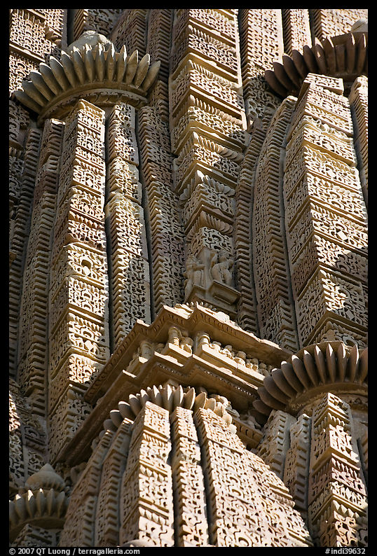 Detail of Sikhara with self-replicating volumes, Kadariya-Mahadev temple. Khajuraho, Madhya Pradesh, India
