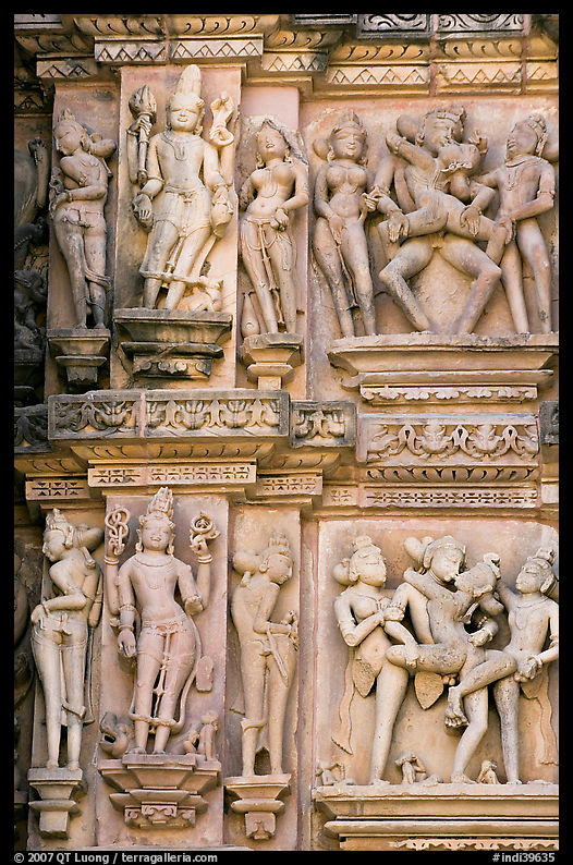 Apsaras and mithunas, Kadariya-Mahadeva temple. Khajuraho, Madhya Pradesh, India