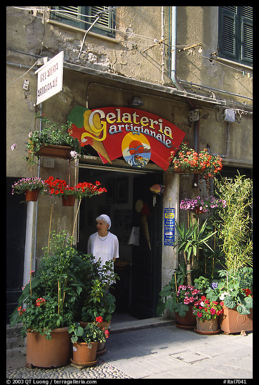 Gelateria (ice-cream parlor), Vernazza. Cinque Terre, Liguria, Italy
