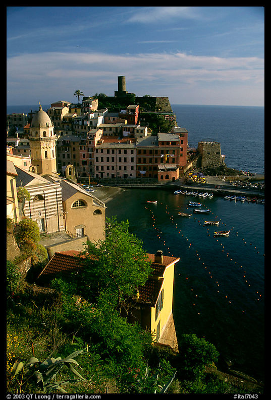 Fishing port, church, old castle and village, Vernazza. Cinque Terre, Liguria, Italy