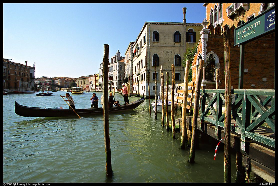 Traghetto crossing. Venice, Veneto, Italy