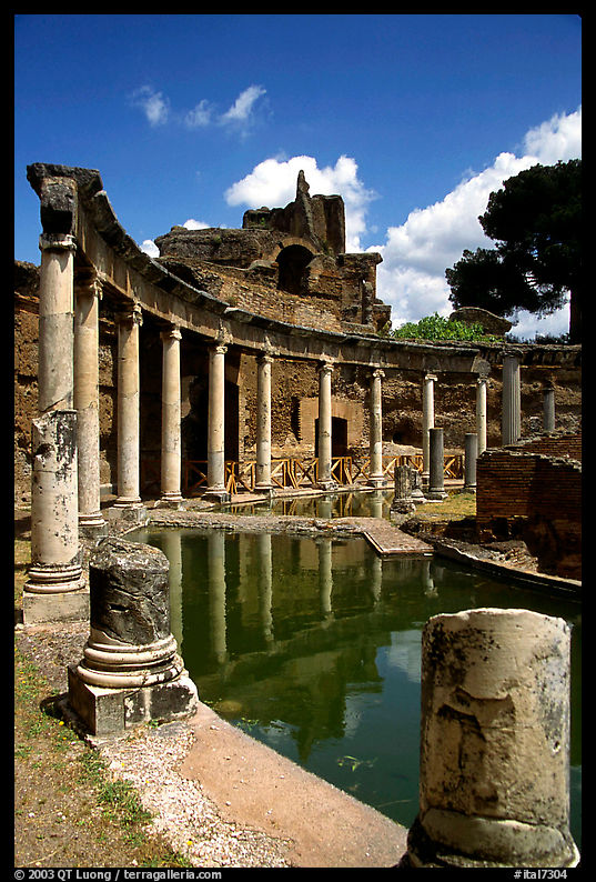 Teatro Marrittimo, Villa Hadriana. Tivoli, Lazio, Italy