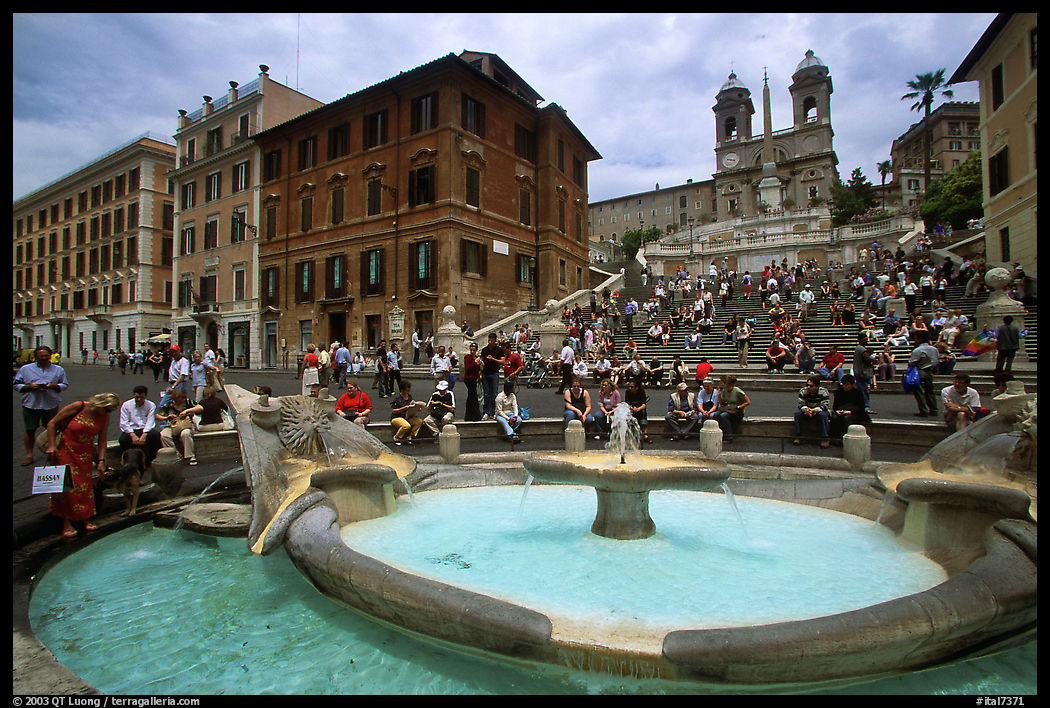 Fontana della Barcaccia at the foot of the Spanish Steps. Rome, Lazio, Italy