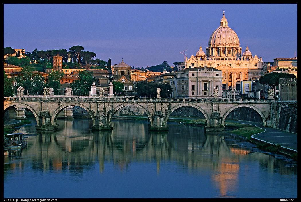 Ponte Sant'Angelo and Basilica San Pietro, sunrise. Vatican City, Rome, Lazio, Italy