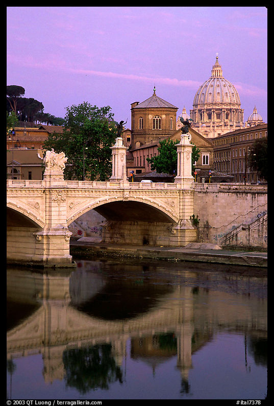 Ponte Sant'Angelo and Basilica San Pietro, sunrise. Vatican City, Rome, Lazio, Italy