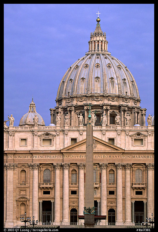 Basilic Saint Peter, catholicism's most sacred shrine. Vatican City, Rome, Lazio, Italy