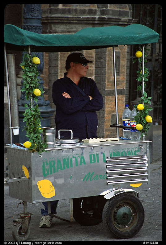 Lemonade vendor. Naples, Campania, Italy