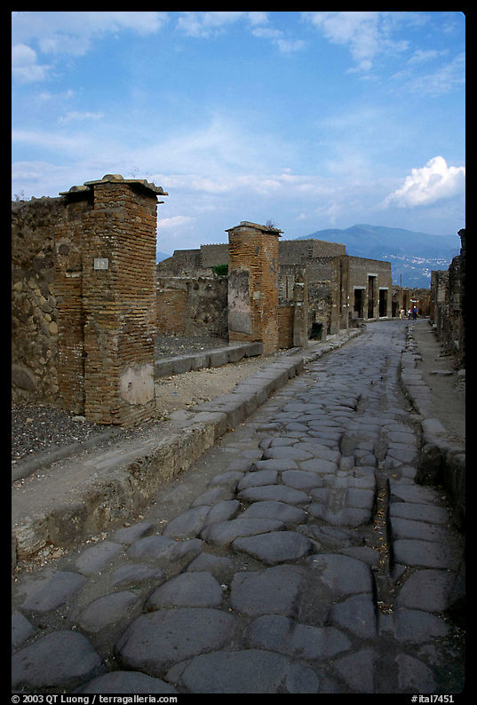 Paved street. Pompeii, Campania, Italy