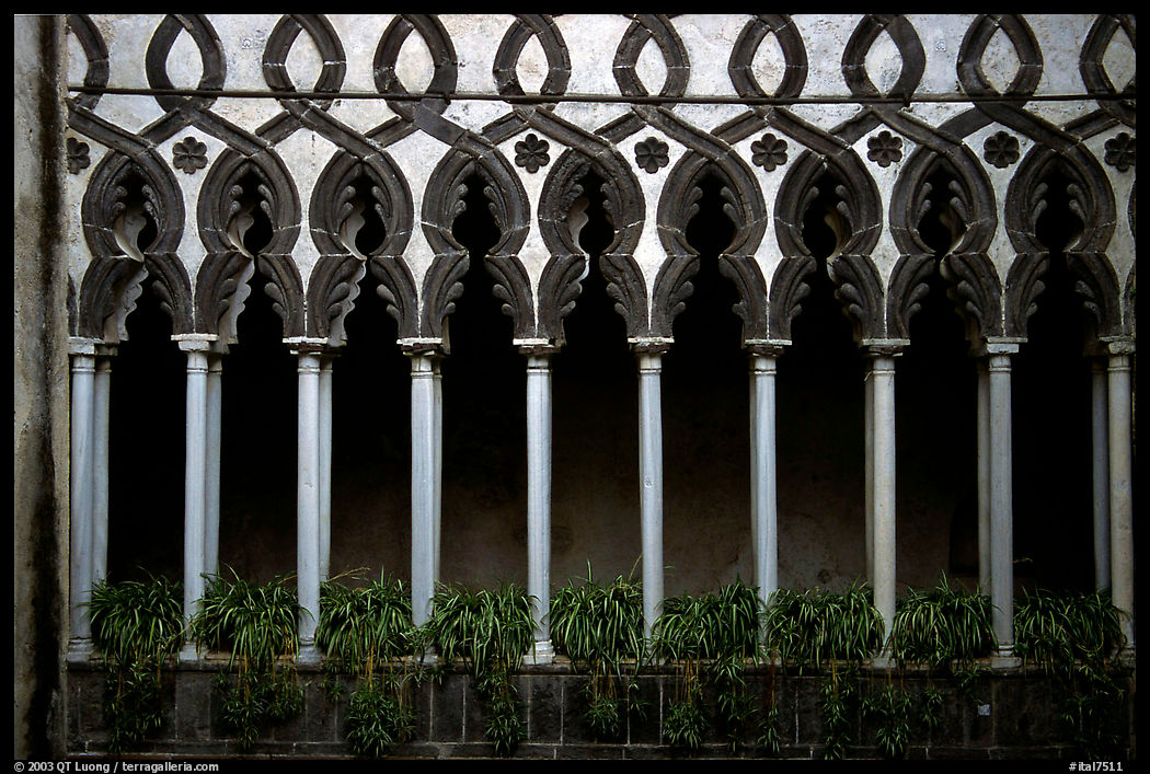 Gothic columns in Villa Rufolo, whose last resident was Richard Wagner, Ravello. Amalfi Coast, Campania, Italy