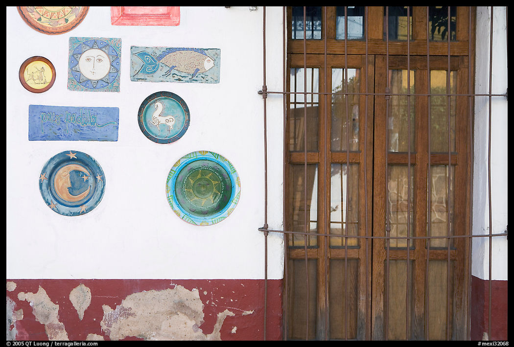 Wall decorated with colorful ceramic pieces, Tlaquepaque. Jalisco, Mexico