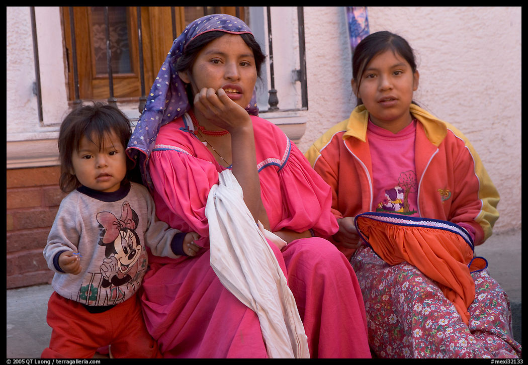 Woman in tradtional costume and girls, Tonala. Jalisco, Mexico
