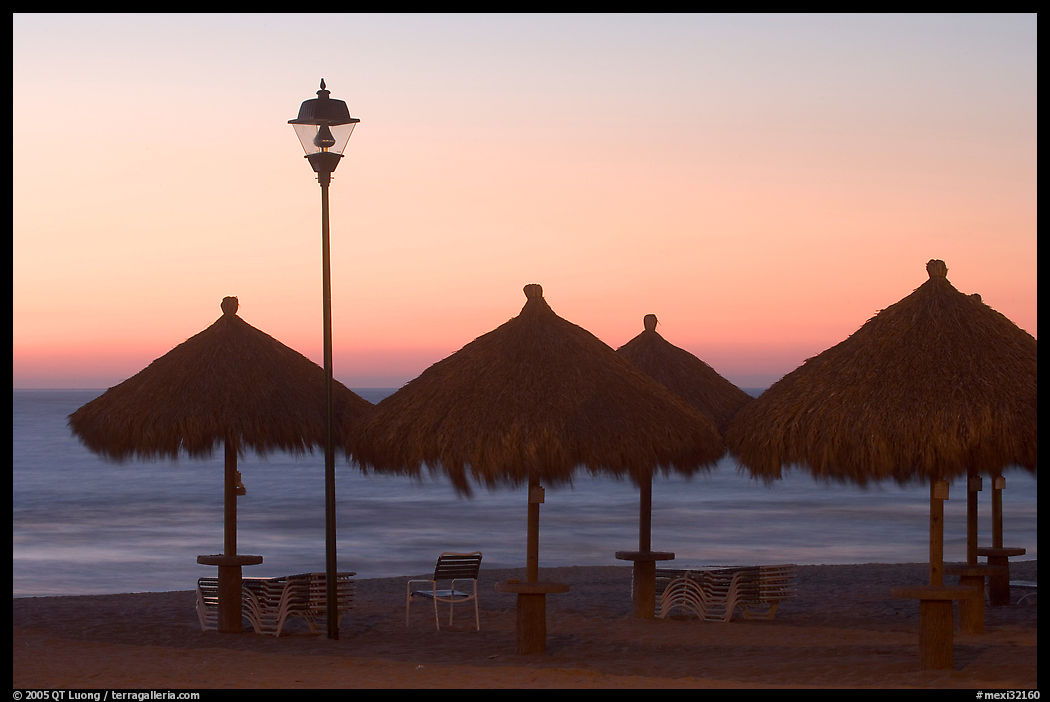 Shades and ocean at sunset, Nuevo Vallarta, Nayarit. Jalisco, Mexico